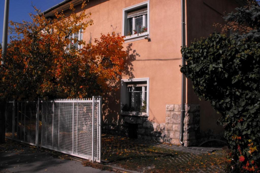 Kis Gellert Guesthouse Budapest Exterior photo